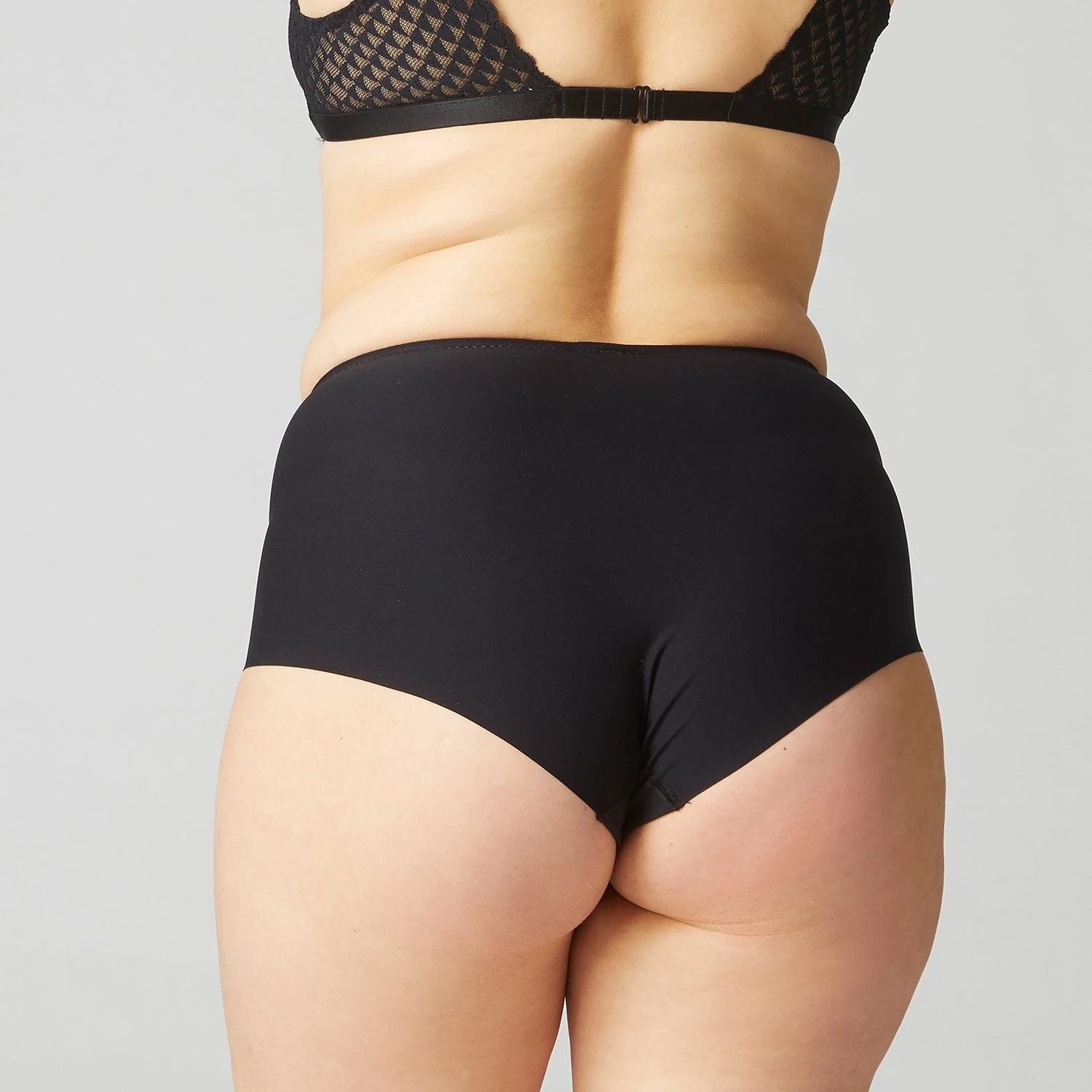 Simone Perele Culotte Haute Gainante Light Contrôle Subtile Noir 6 Simone Perele Culotte Haute Gainante Light Contrôle Subtile Noir – Image 4