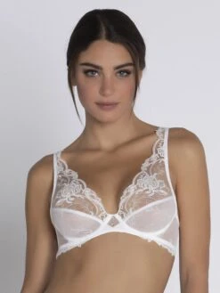 Soutien-gorge Triangle Avec Armatures Source Beauté Ecru Nacre 11 Soutien-gorge Triangle Avec Armatures Source Beauté Ecru Nacre -Sousvêtement Soldes soutien gorge triangle lise charmel source beaute ecru nacre paris1
